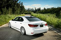 Help find brand of this lip and roof spoiler-lexus_ls_03_008.jpg