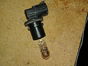 LS460 Parking light (Nike Swoosh) replacement-7removehousingbulb.jpg