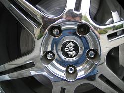 My Lug nut Snapped!-img_1393.jpg