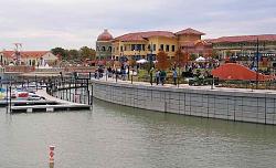 Super Duper place for a Meet...Movie, Dinner and Shopping!-the_harbor_rockwall_tx.jpg.728x520_q85.jpg