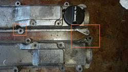 Cylinder head different - oil tubes?-20160924_103521.jpg