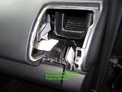 Has anyone ever removed the right side ac vent?-11-aug-06-01.jpg