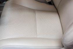 Leather seat stretched at 150 miles.-ael_0690.jpg