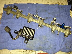 FS: 550cc Injectors + Rail + Resistor pack-ot1ck.jpg