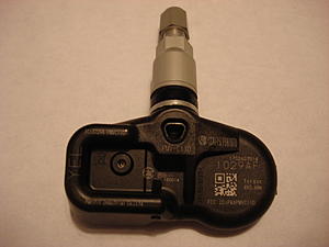 SC430 New Style TPMS Sensors-dsc01312.jpg