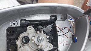 SC430 Rear View Mirror Motor Removal-20230713_124524_001.jpg