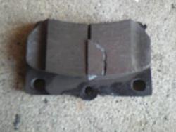 Squeeking brakes? Look in here...!-brake_pad.jpg