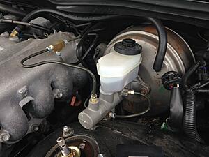 Need help in identifying aftermarket master cylinder/brake booster (pics incl)-ghm6mu0.jpg