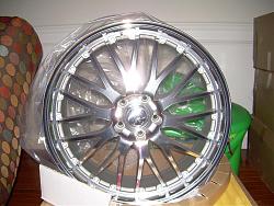 fs 20x8.5 privat nets with 38 offset forged silver with hi polish lip-dscn0042.jpg