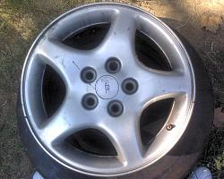 Is this a factory Wheel?-dsc00094.jpg