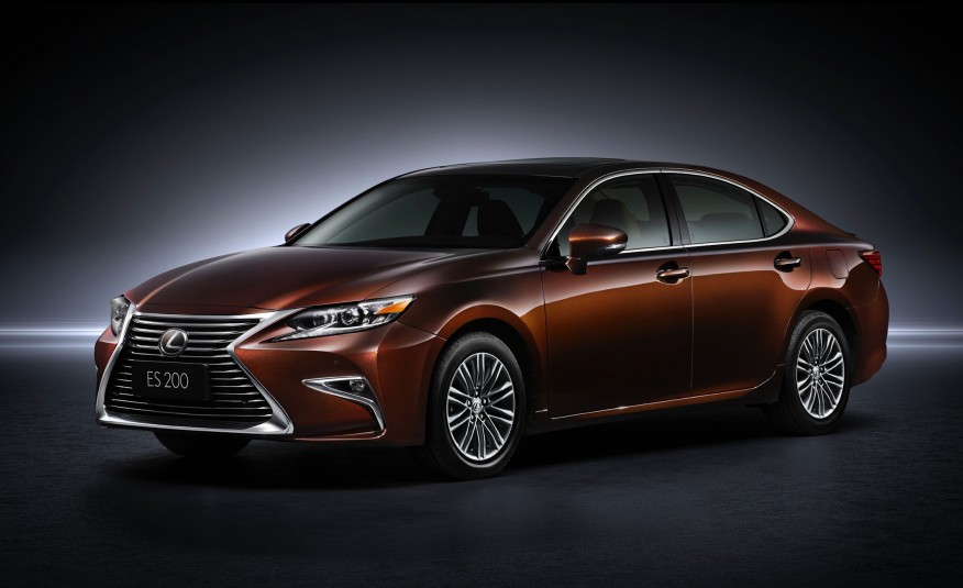 2016-Lexus-ES200-120-876x535