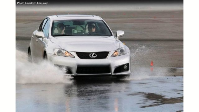 6 Convincing Arguments to Buy a Lexus