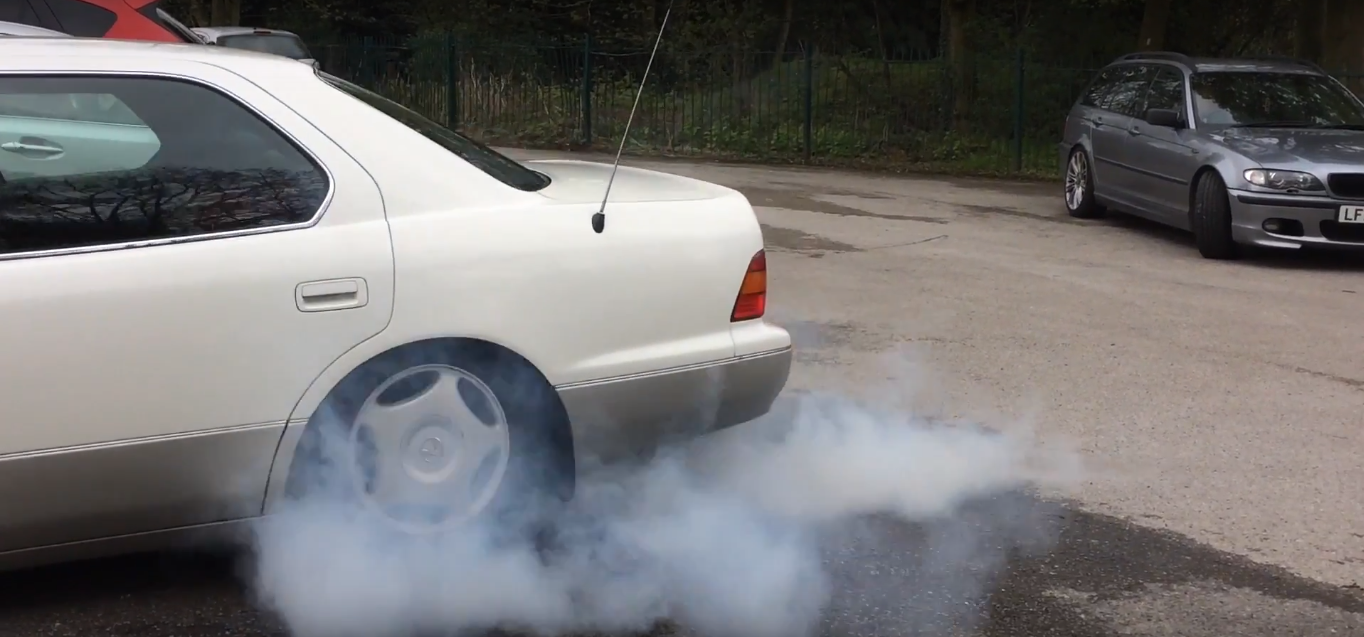 Lexus LS400 burnout