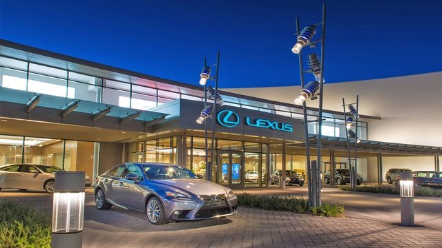 Daily Slideshow: Buying a Lexus: Used vs. New