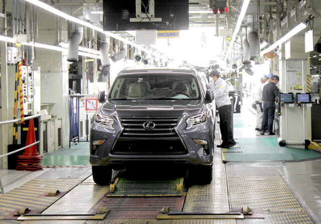 <i>Club Lexus</i> Tours Lexus’ Tahara Plant