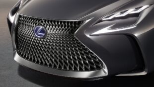 Lexus LF-FC Concept Emblem grille