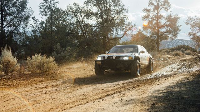 Lifted 1990 Lexus LS400 Is An Off-Road Demon