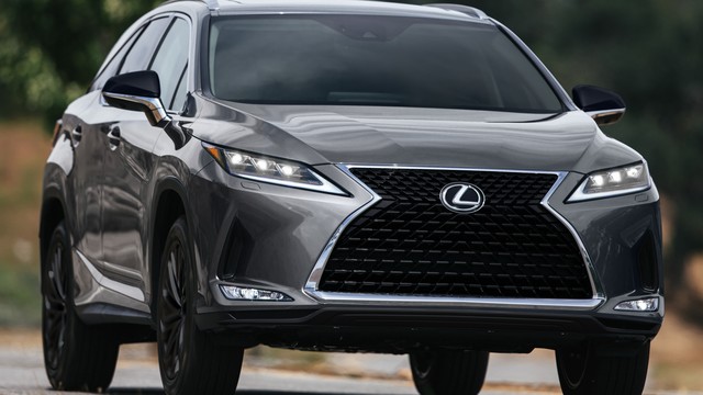 Lexus RX vs Acura MDX: Luxurious Crossovers Compared