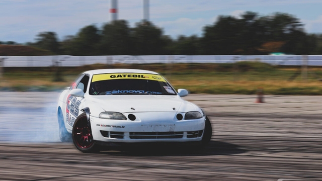 2JZ Soarer Drift Build Burns It Up