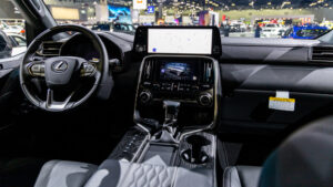 Lexus LX 600 Ultra Luxury front console