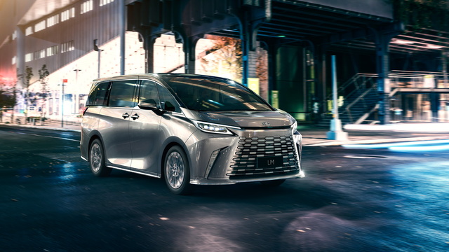 2024 Lexus LM Is the Luxurious Minivan America Should Get