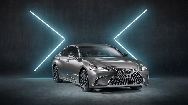 Lexus ES 300h Crafted Edition Limited To Just 12 Total Units