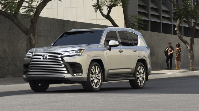 Lexus LX 600 Ultra Luxury: 5 Cool Features